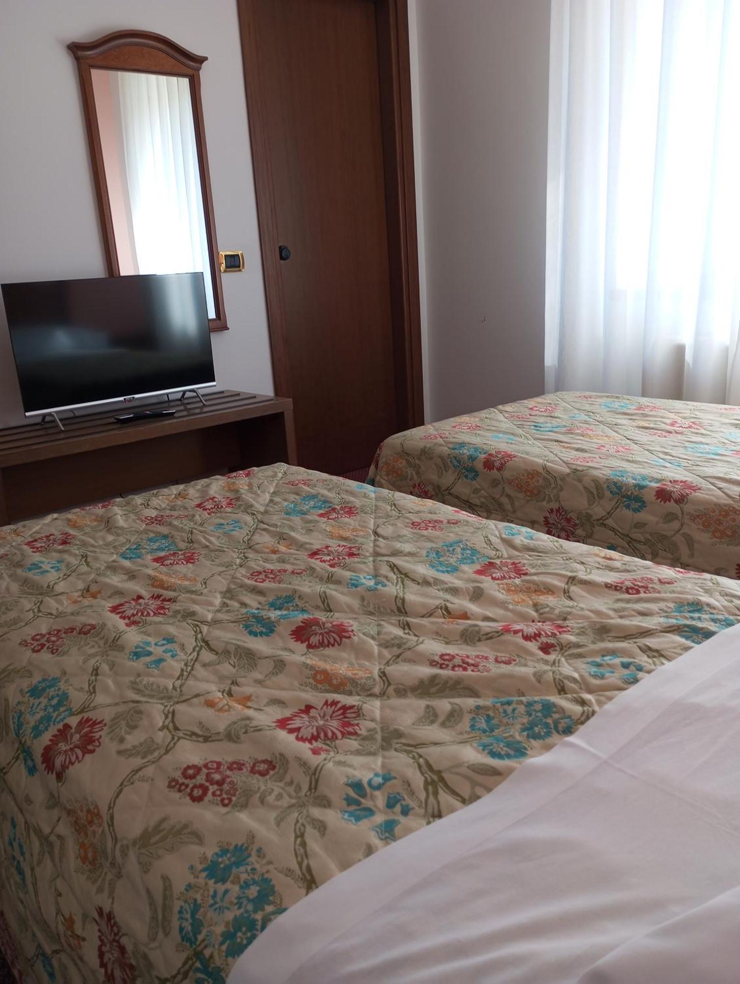 Regina Hotel Pollino モラーノ・カーラブロ エクステリア 写真